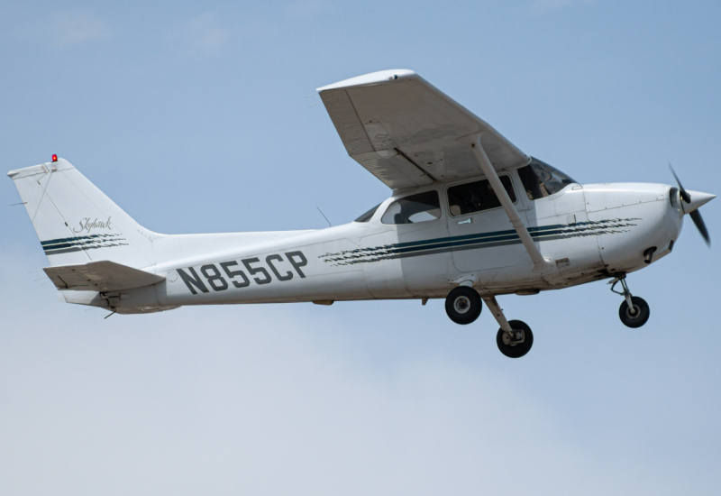 Photo of N855CP - PRIVATE Cessna 172 at LMO on AeroXplorer Aviation Database