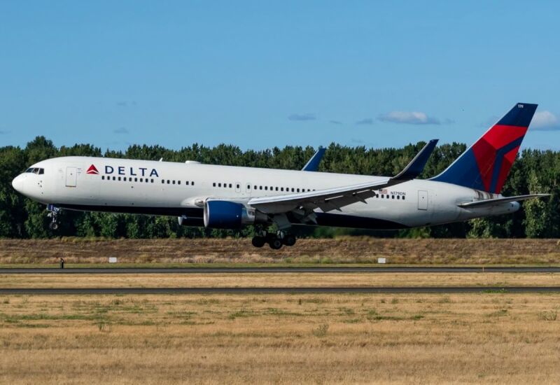 Photo of N179DN - Delta Airlines Boeing 767-300ER at PDX on AeroXplorer Aviation Database