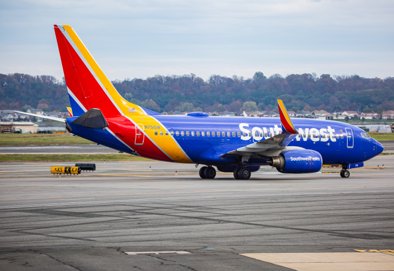 Photo of N751SW - Southwest Airlines Boeing 737-700 at DC A on AeroXplorer Aviation Database