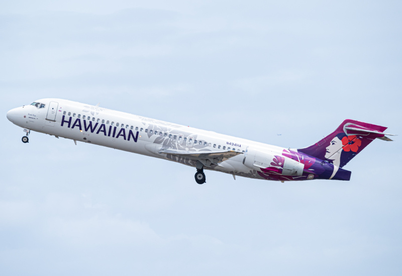 Photo of N494HA - Hawaiian Airlines Boeing 717-200 at HNL on AeroXplorer Aviation Database