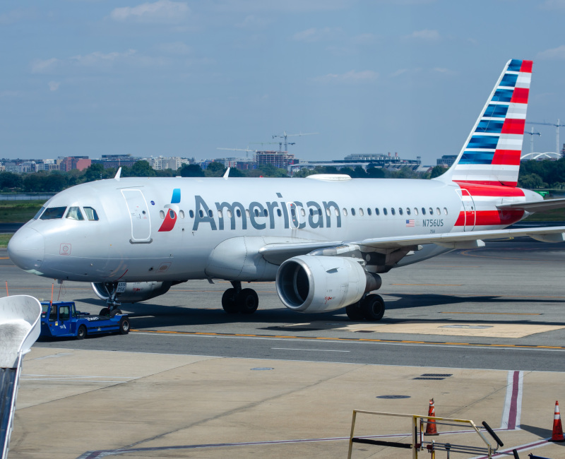 Photo of N756US - American Airlines Airbus A319 at DCA on AeroXplorer Aviation Database