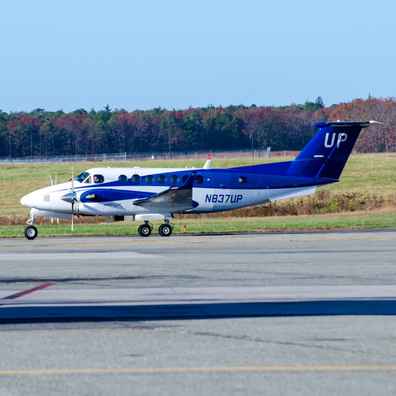 Photo of N837UP - Wheels Up Beechcraft King Air 350 at ACY on AeroXplorer Aviation Database