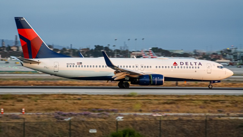 Photo of N3751B - Delta Airlines Boeing 737-800 at LAX on AeroXplorer Aviation Database