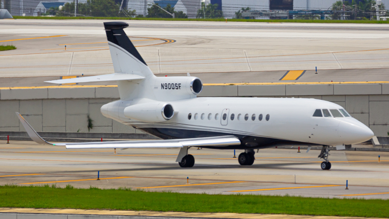 Photo of N900SF - PRIVATE Dassault Falcon 900 at FLL on AeroXplorer Aviation Database