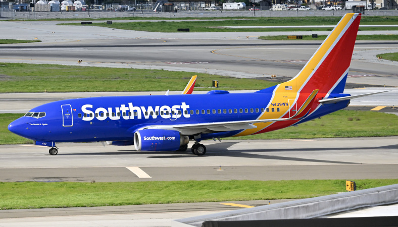 Photo of N439WN - Southwest Airlines Boeing 737-700 at SJC on AeroXplorer Aviation Database