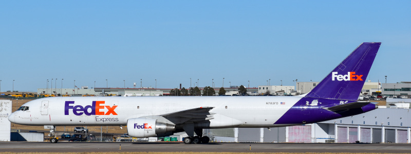 Photo of N783FD - FedEx Express Boeing 757-200 at DEN on AeroXplorer Aviation Database