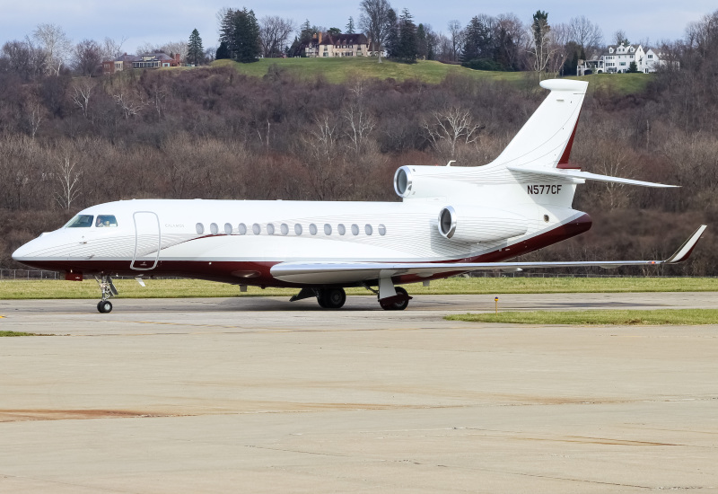 Photo of N577CF - PRIVATE  Dassault Falcon 7X at LUK  on AeroXplorer Aviation Database