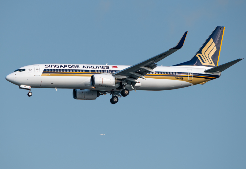 Photo of 9V-MGB - Singapore Airlines Boeing 737-800 at SIN on AeroXplorer Aviation Database