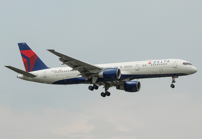 Photo of N655DL - Delta Airlines Boeing 757-200 at MKE on AeroXplorer Aviation Database