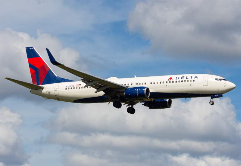 Photo of N3773D - Delta Airlines Boeing 737-800 at TPA on AeroXplorer Aviation Database