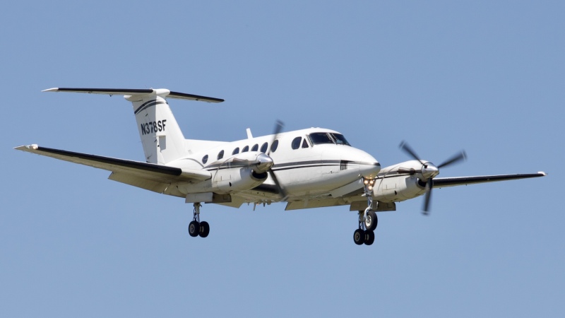 Photo of N378SF - PRIVATE Beechcraft King Air 200 at HOU on AeroXplorer Aviation Database