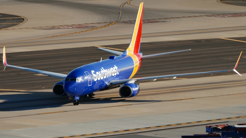 Photo of N265WN - Southwest Airlines Boeing 737-700 at PHX on AeroXplorer Aviation Database