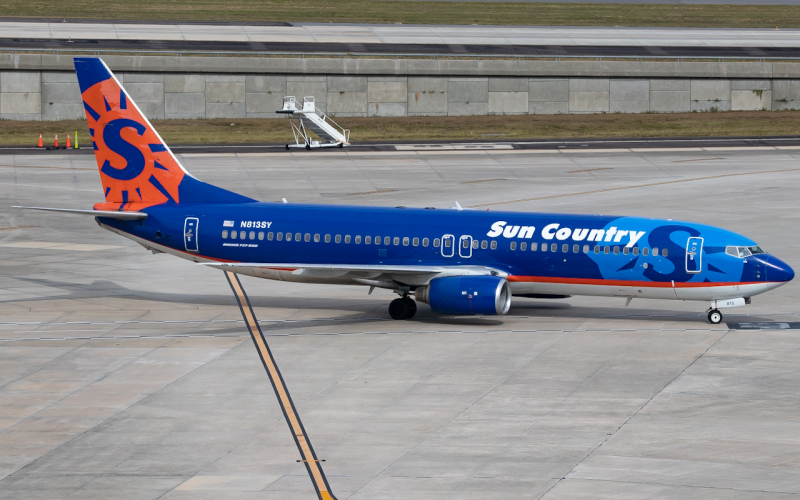 Photo of N813SY - Sun Country Airlines Boeing 737-800 at Tpa  on AeroXplorer Aviation Database
