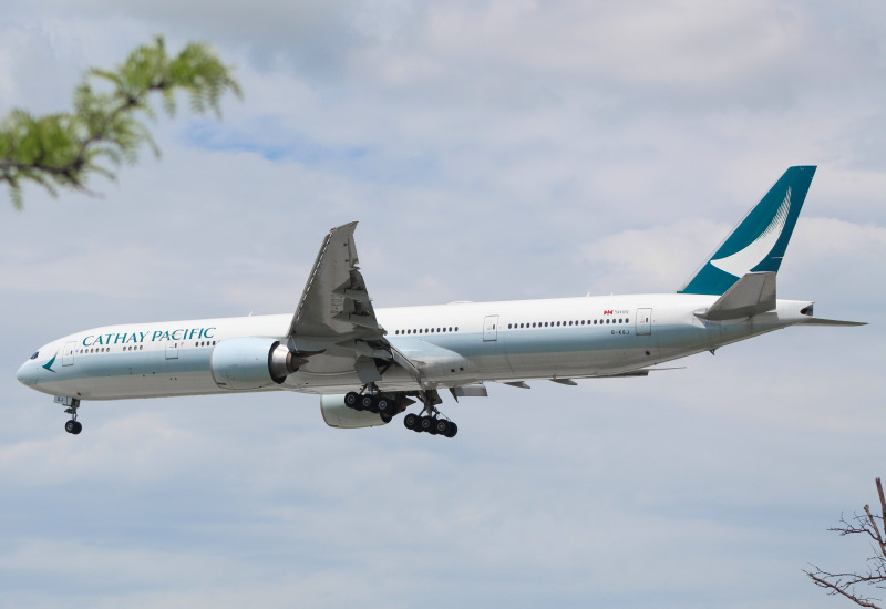 Photo of B-KQJ - Cathay Pacific Boeing 777-300ER at ORD on AeroXplorer Aviation Database