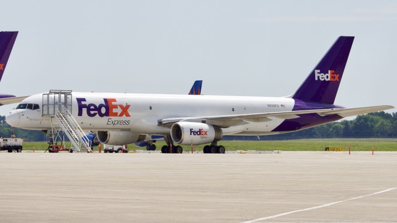 Photo of N936FD - FedEx Boeing 757-200 at LCK on AeroXplorer Aviation Database