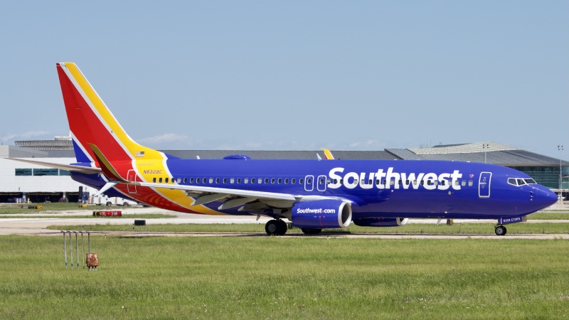 Photo of N8309C - Southwest Airlines Boeing 737-800 at HOU on AeroXplorer Aviation Database
