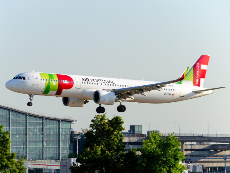 Photo of CSTJN  - TAP Air Portugal Airbus A321NEO at LHR on AeroXplorer Aviation Database