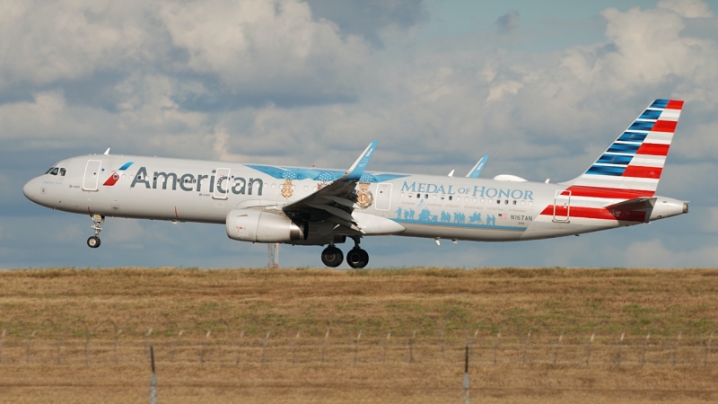 Photo of N167AN - American Airlines Airbus A321-200 at DFW on AeroXplorer Aviation Database