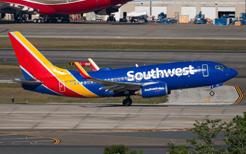 Photo of N778SW - Southwest Airlines Boeing 737-700 at MCO on AeroXplorer Aviation Database