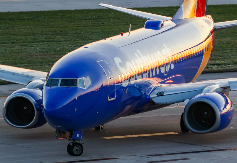 Photo of N954WN - Southwest Airlines Boeing 737-700 at CMH on AeroXplorer Aviation Database