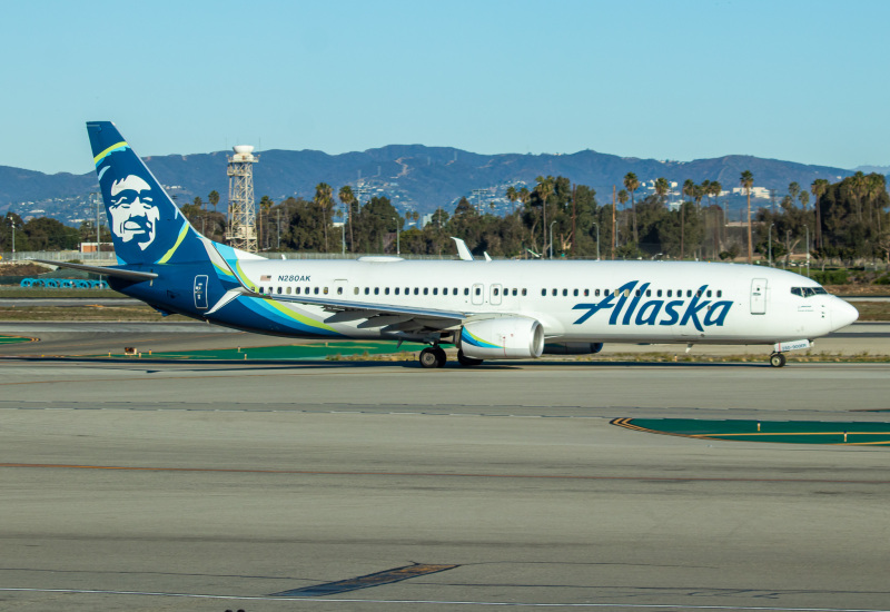 Photo of N280AK - Alaska Airlines Boeing 737-900ER at LAX on AeroXplorer Aviation Database