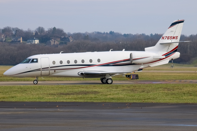 Photo of N765WS - PRIVATE Gulfstream G200 at LUK on AeroXplorer Aviation Database