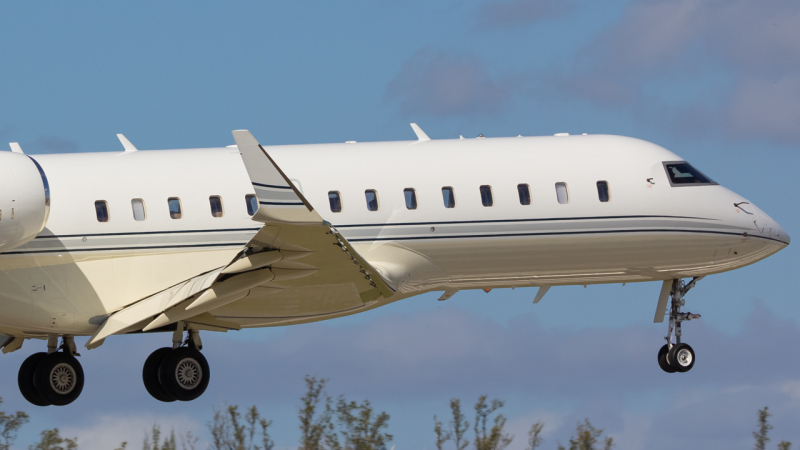 Photo of N702LK - PRIVATE Bombardier Global 5000 at APF on AeroXplorer Aviation Database