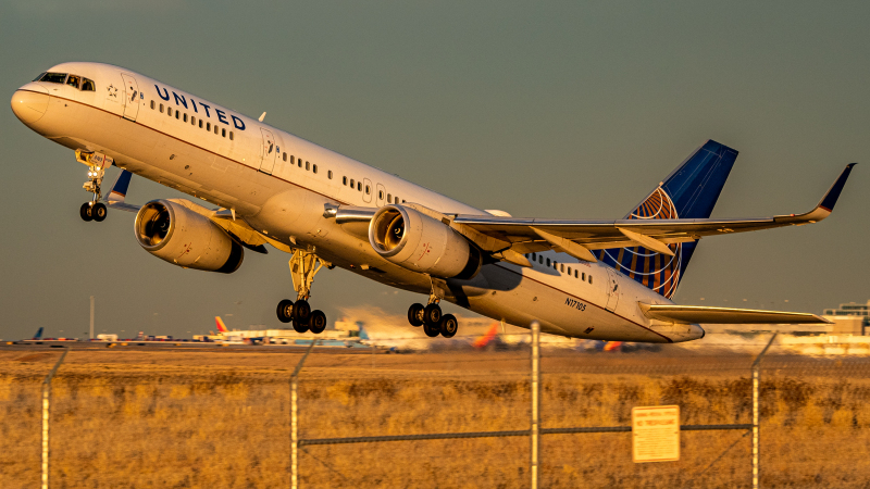 Photo of N17105 - United Airlines Boeing 757-200 at DEN on AeroXplorer Aviation Database
