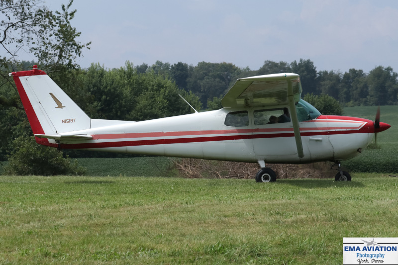 Photo of N1519Y - PRIVATE Cessna 172 at FDK on AeroXplorer Aviation Database