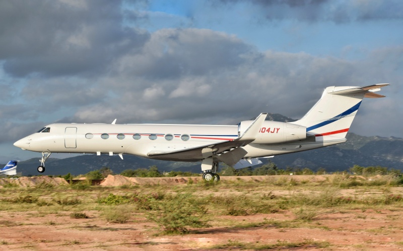 Photo of N904JY - B&D Aviation Gulfstream G550 at CSL on AeroXplorer Aviation Database
