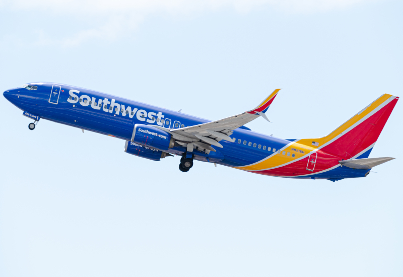 Photo of N8316H - Southwest Airlines Boeing 737-800 at HNL on AeroXplorer Aviation Database