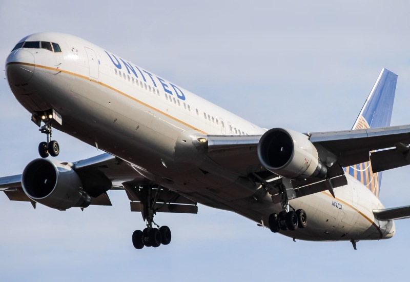Photo of N647UA - United Airlines Boeing 767-300ER at IAD on AeroXplorer Aviation Database