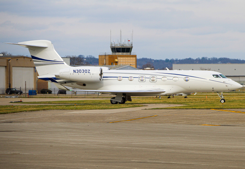 Photo of N3030Z - PRIVATE  Gulfstream GV at LUK  on AeroXplorer Aviation Database