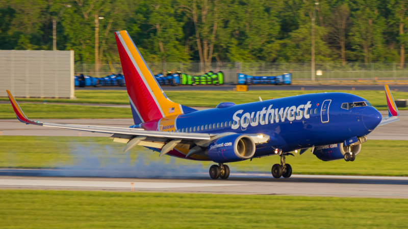 Photo of N489WN - Southwest Airlines Boeing 737-700 at CMH on AeroXplorer Aviation Database