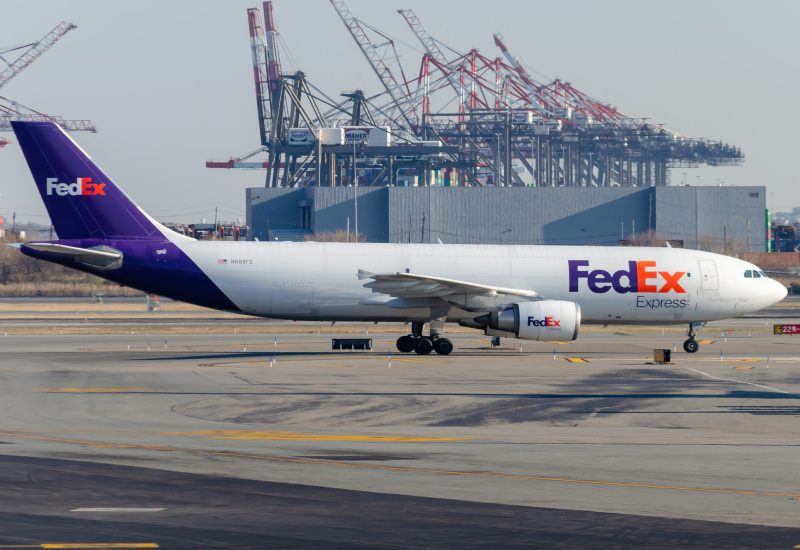 Photo of N688FE - FedEx Airbus A300F-600 at EWR on AeroXplorer Aviation Database