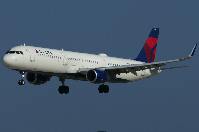 Photo of N383DZ - Delta Airlines Airbus A321-200 at AUS on AeroXplorer Aviation Database