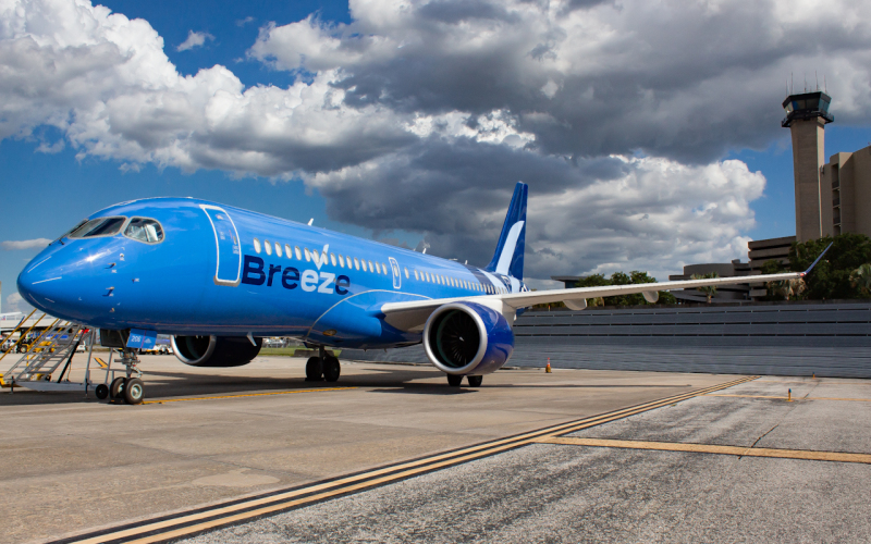 Photo of N206BZ - Breeze Airways Airbus A220-300 at TPA on AeroXplorer Aviation Database