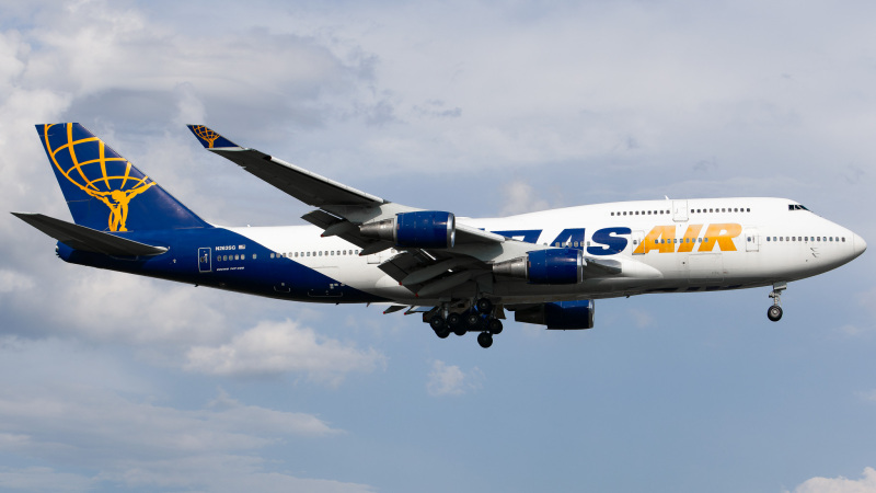 Photo of N263SG - Atlas Air Boeing 747-400 at TPA on AeroXplorer Aviation Database