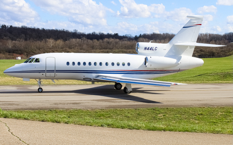Photo of N44LC - PRIVATE  Dassault Falcon 900EX at LUK on AeroXplorer Aviation Database