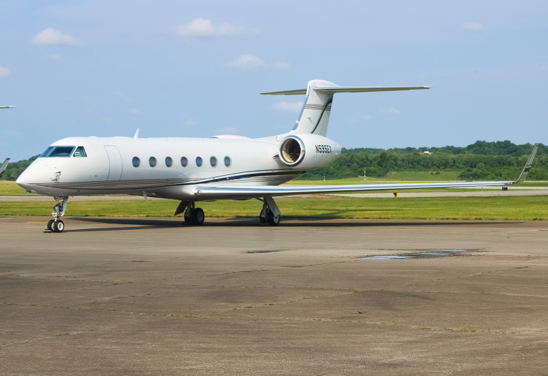 Photo of N595EX - PRIVATE  Gulfstream V at LUK on AeroXplorer Aviation Database