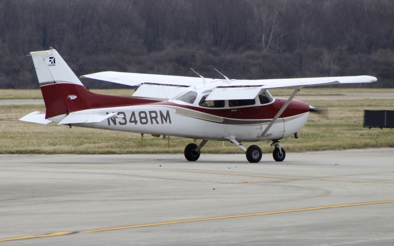 Photo of N348RM - PRIVATE Cessna 172 at LUK on AeroXplorer Aviation Database