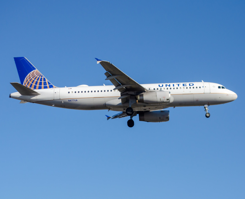 Photo of N477UA - United Airlines Airbus A320 at EWR on AeroXplorer Aviation Database