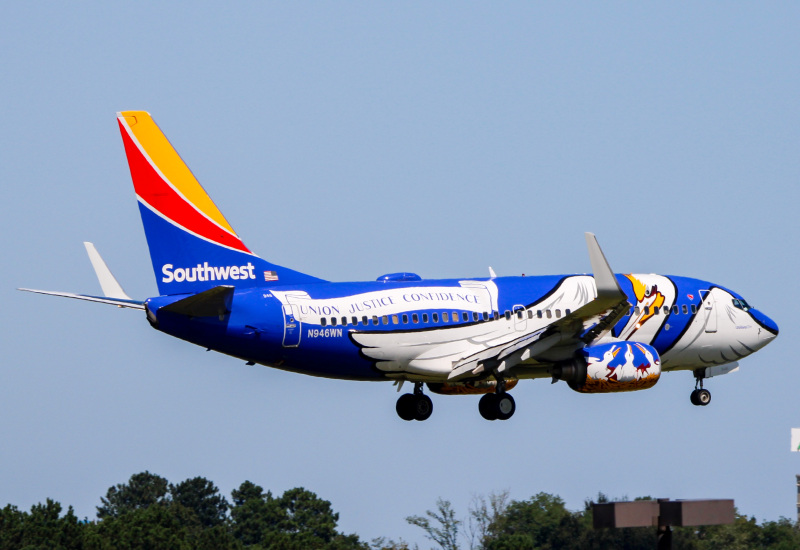 Photo of N946WN - Southwest Airlines Boeing 737-700 at ATL on AeroXplorer Aviation Database