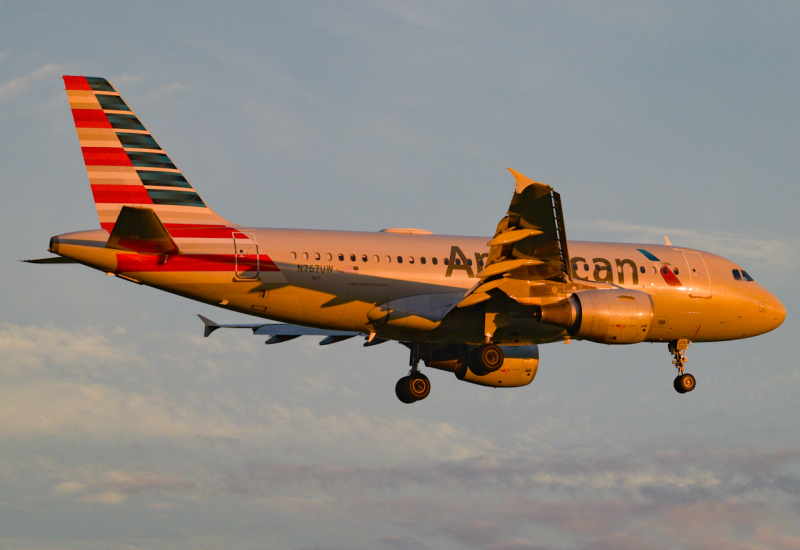 Photo of N767UW - American Airlines Airbus A319 at RDU on AeroXplorer Aviation Database
