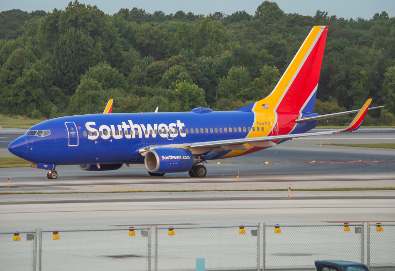 Photo of N757LV - Southwest Airlines Boeing 737-700 at BWI on AeroXplorer Aviation Database