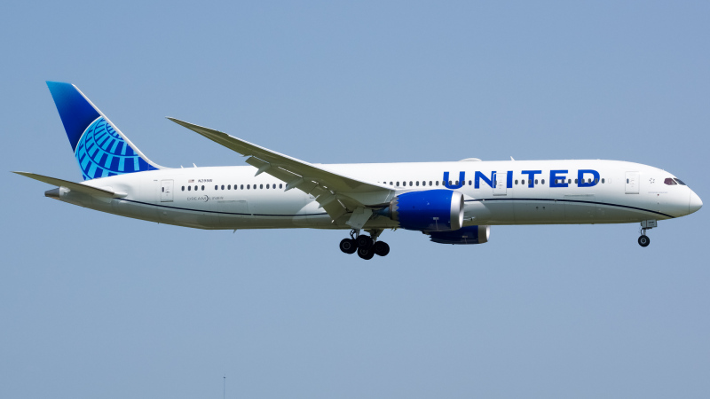 Photo of N29981 - United Airlines Boeing 787-9 at ORD on AeroXplorer Aviation Database