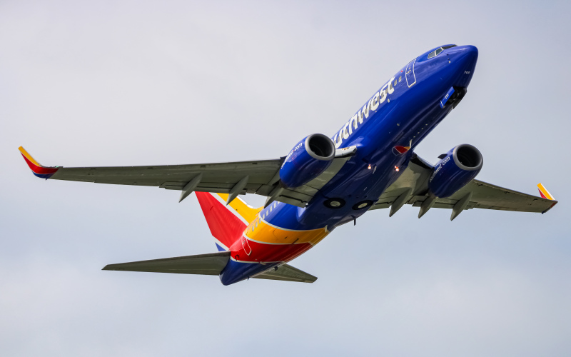 Photo of N235WN - Southwest Airlines Boeing 737-700 at BWI on AeroXplorer Aviation Database