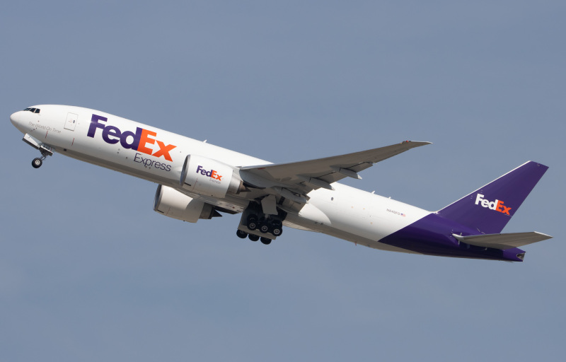 Photo of N840FD - FedEx Boeing 777-F at EWR on AeroXplorer Aviation Database