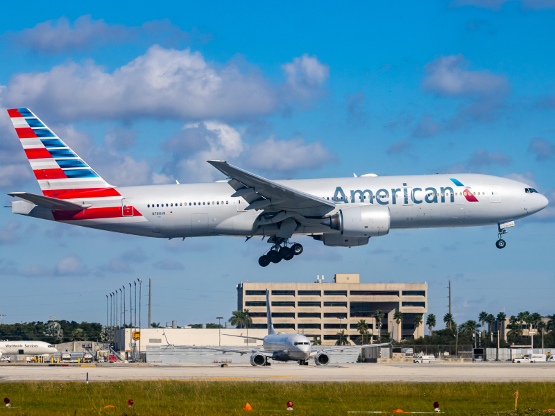 Photo of N788AN - American Airlines Boeing 777-223(ER) at Mia on AeroXplorer Aviation Database