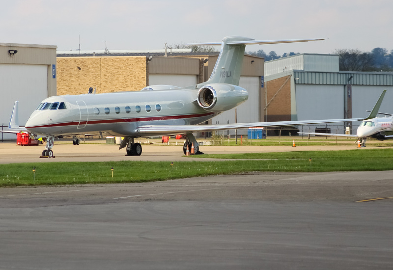 Photo of N91LA - PRIVATE  Gulfstream V at LUK on AeroXplorer Aviation Database